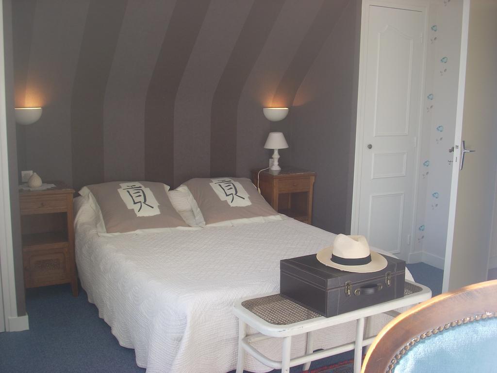 Chambres d'hotes Kergollay Lanhouarneau Chambre photo