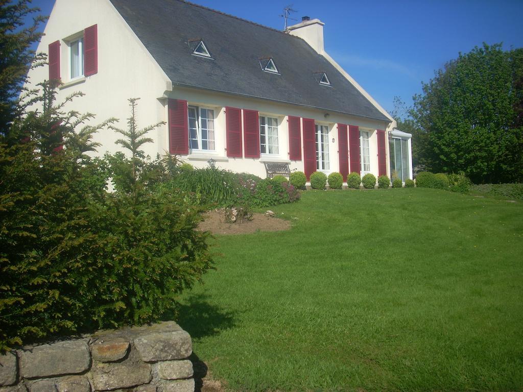 Chambres d'hotes Kergollay Lanhouarneau Extérieur photo